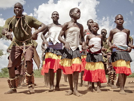 Le tribù dell’Uganda: un viaggio tra i volti e le culture del Nilo